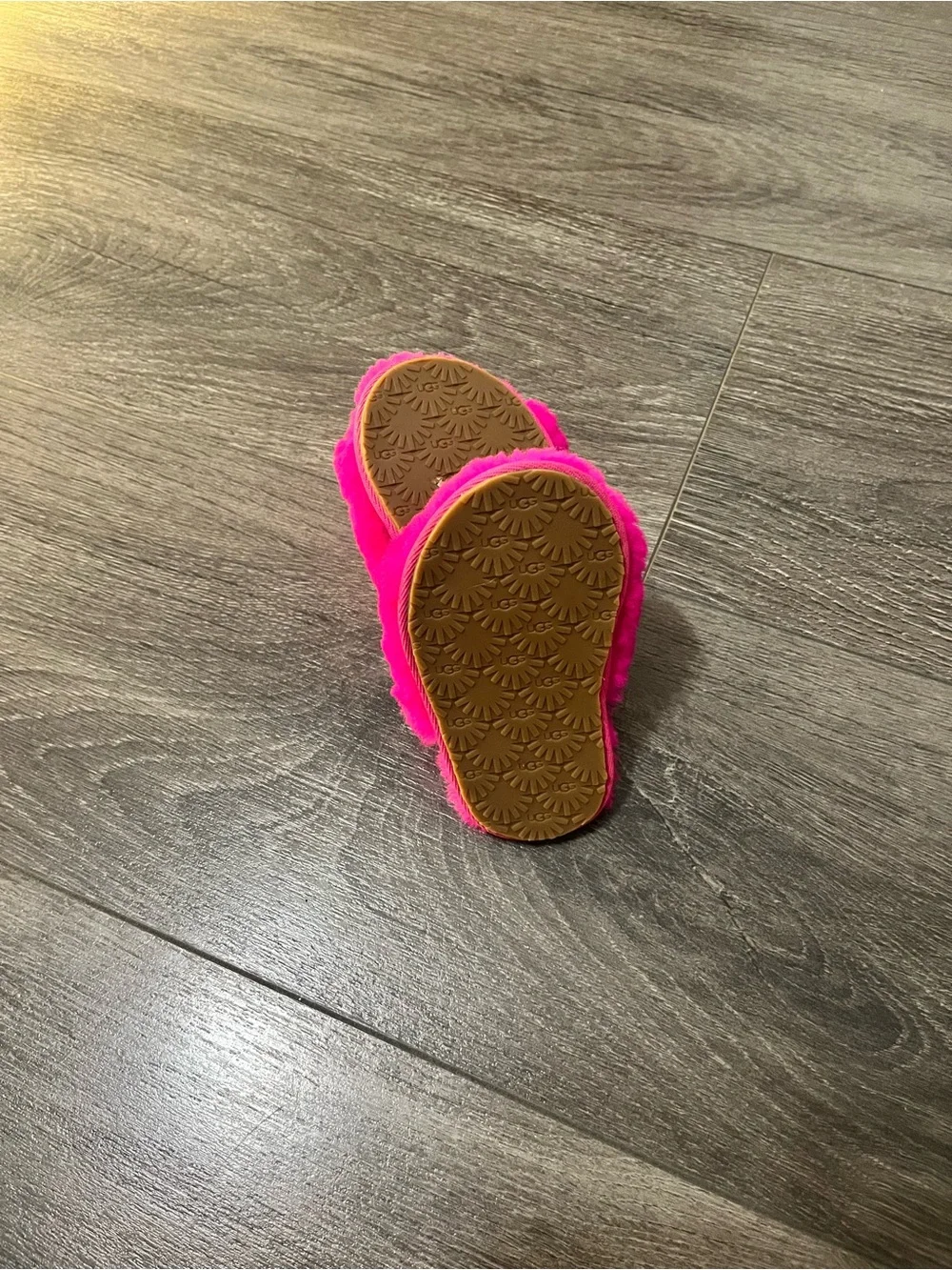 UGG hot pink